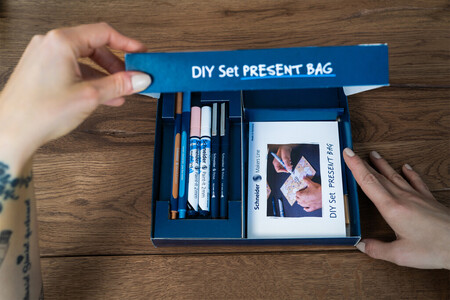 The Schneider DIY set for gift bags is ideal for creating artistic packaging.